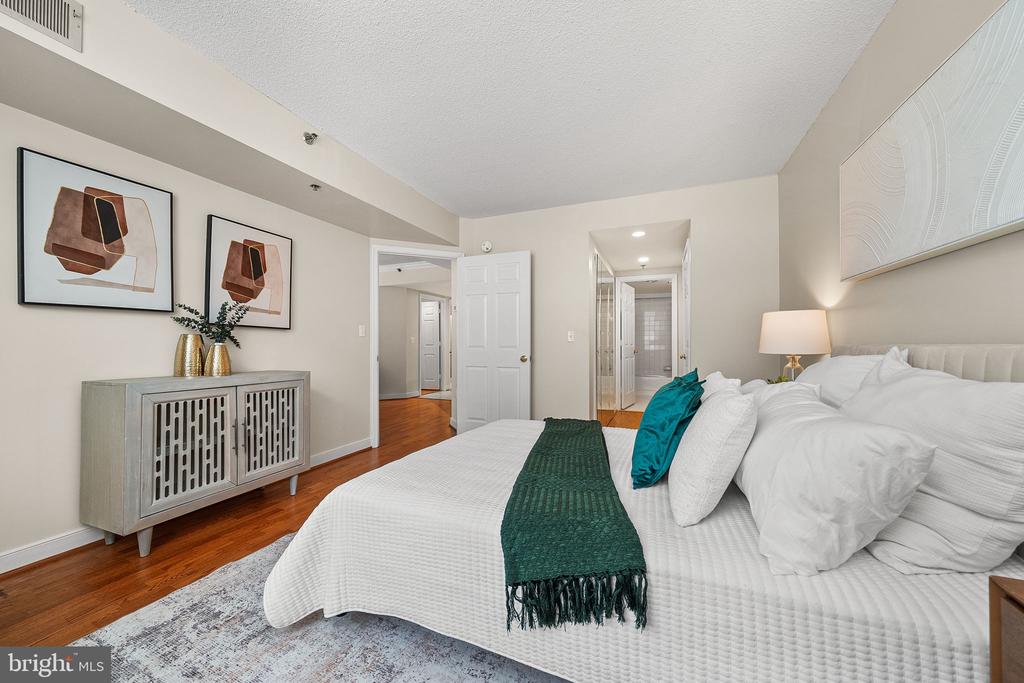 1045 N UTAH STREET Unit: 2-501