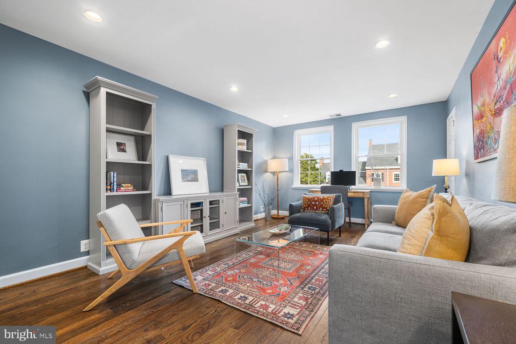 4520 36TH STREET S Unit: B2