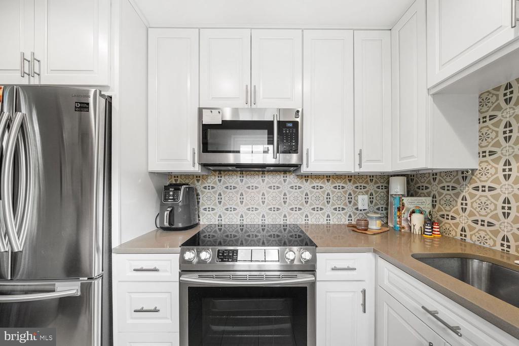 4520 36TH STREET S Unit: B2