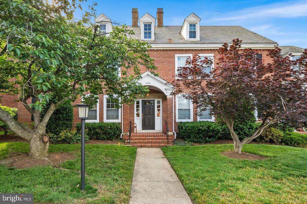 4520 36TH STREET S Unit: B2