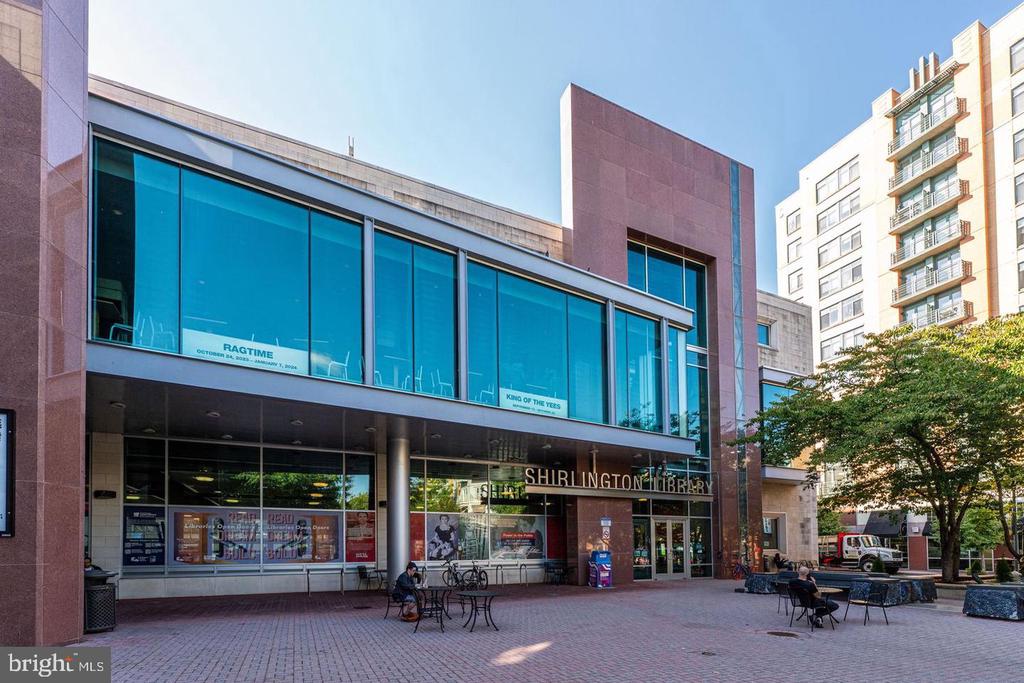 4520 36TH STREET S Unit: B2