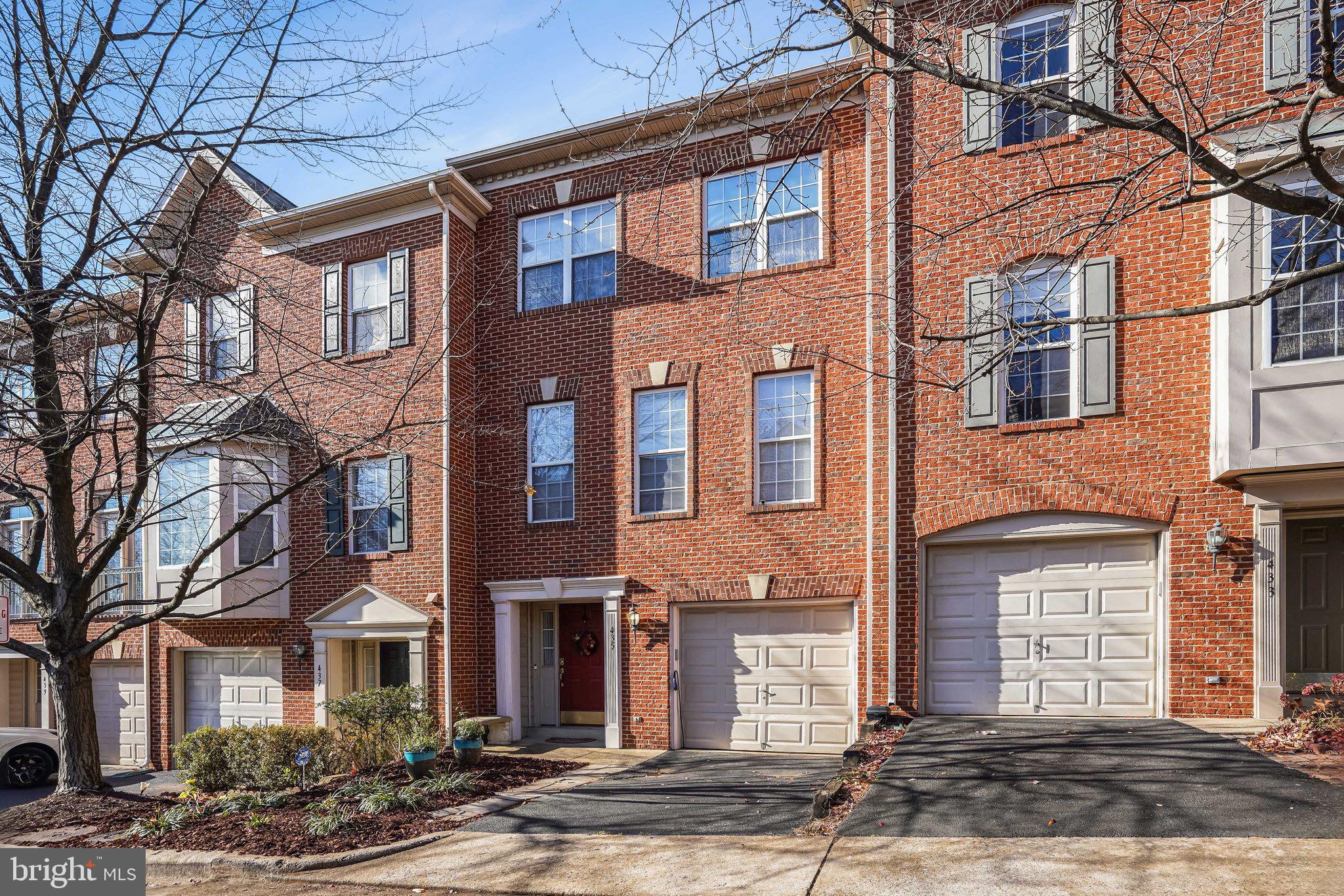 435 Stanton Pl