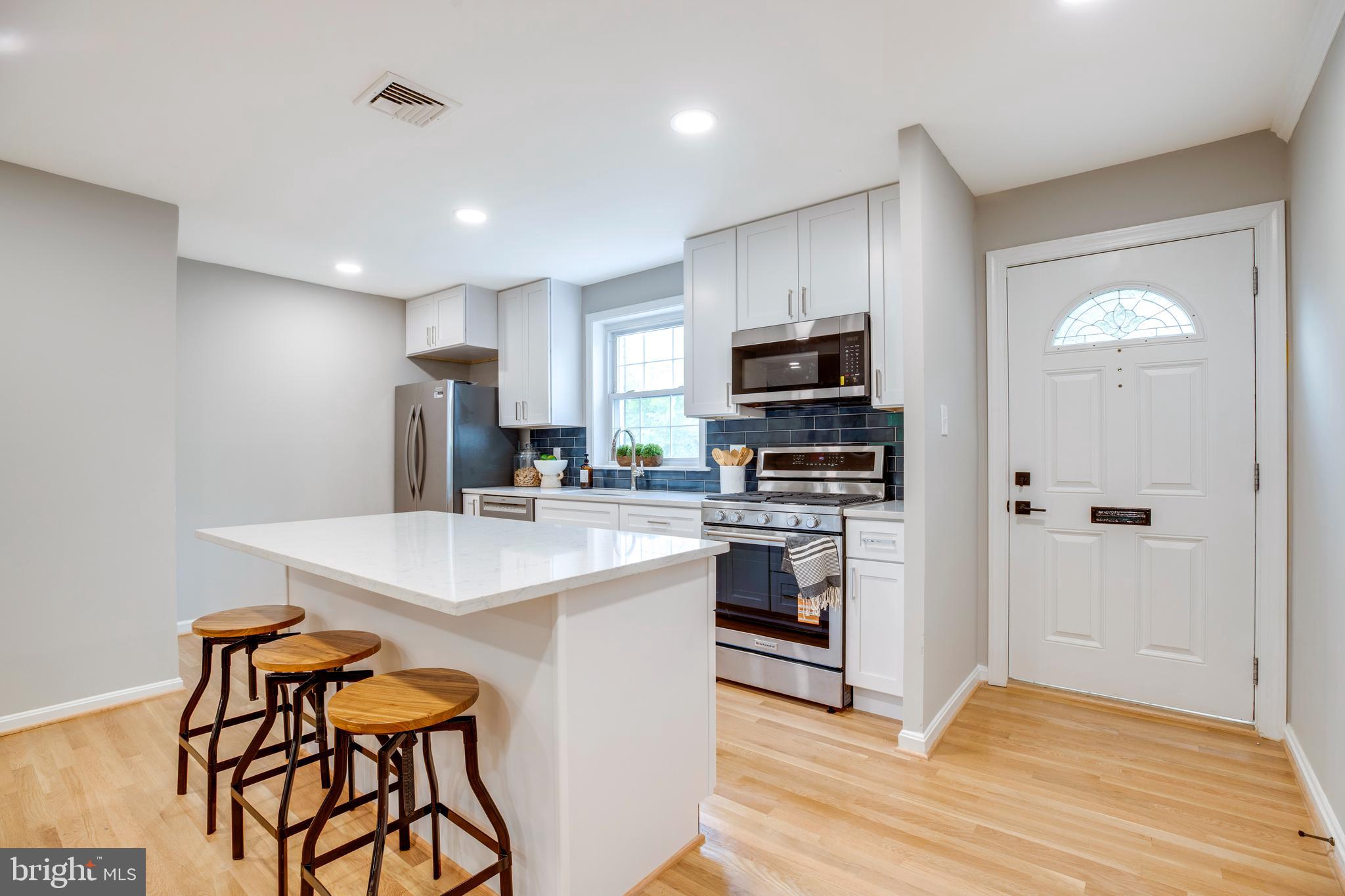 3306 LANDOVER STREET