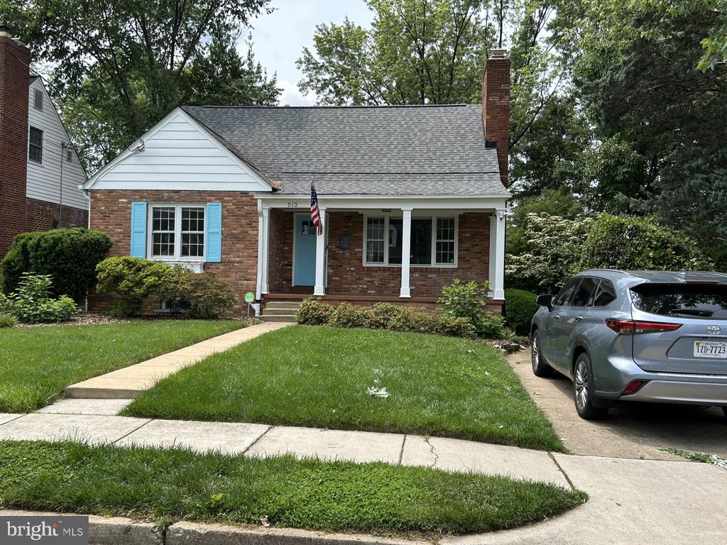 512 Braxton Pl