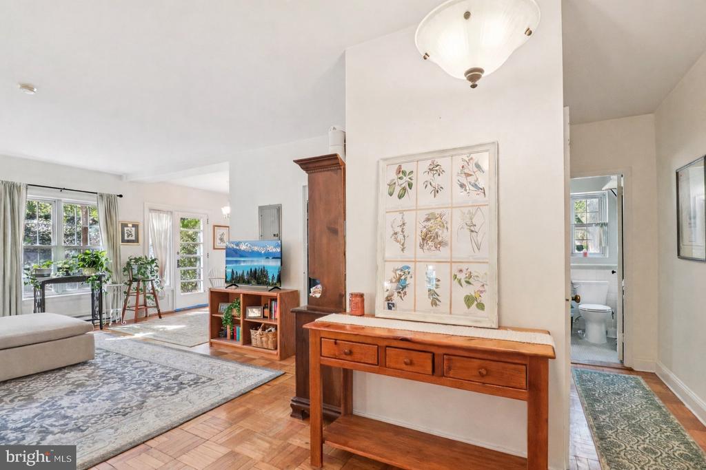 1144 VALLEY DRIVE
