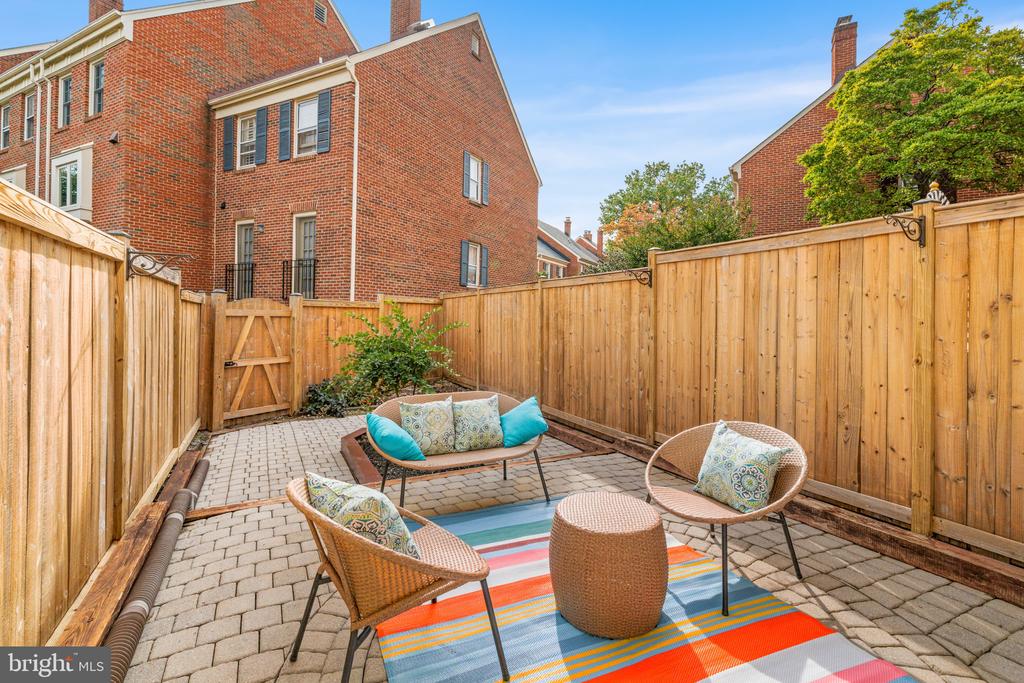 1220 MICHIGAN COURT