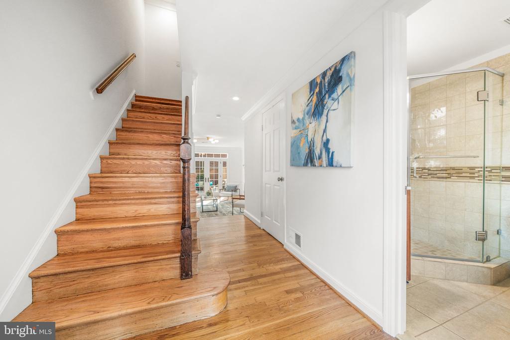 1220 MICHIGAN COURT