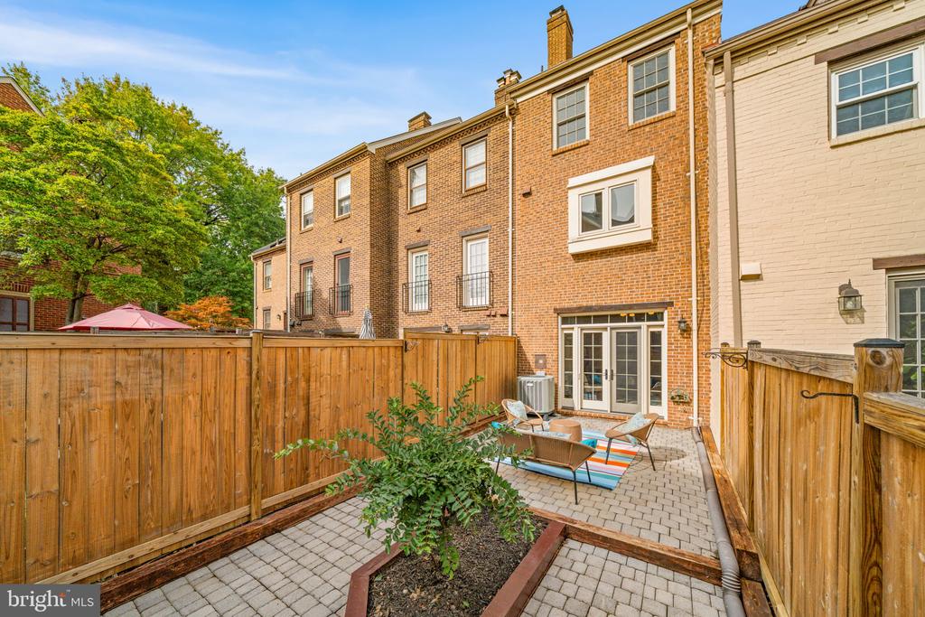 1220 MICHIGAN COURT