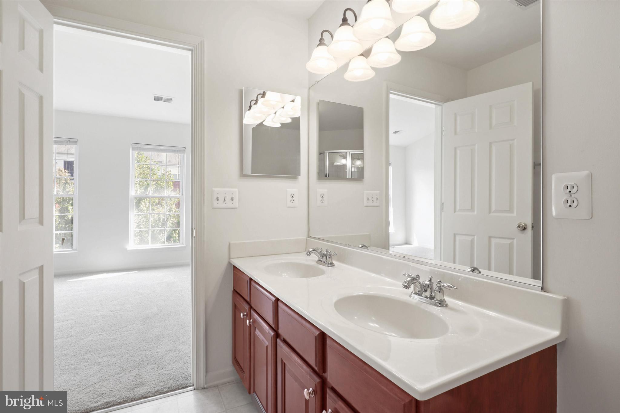 4457-B Beacon Grove Cir #705b