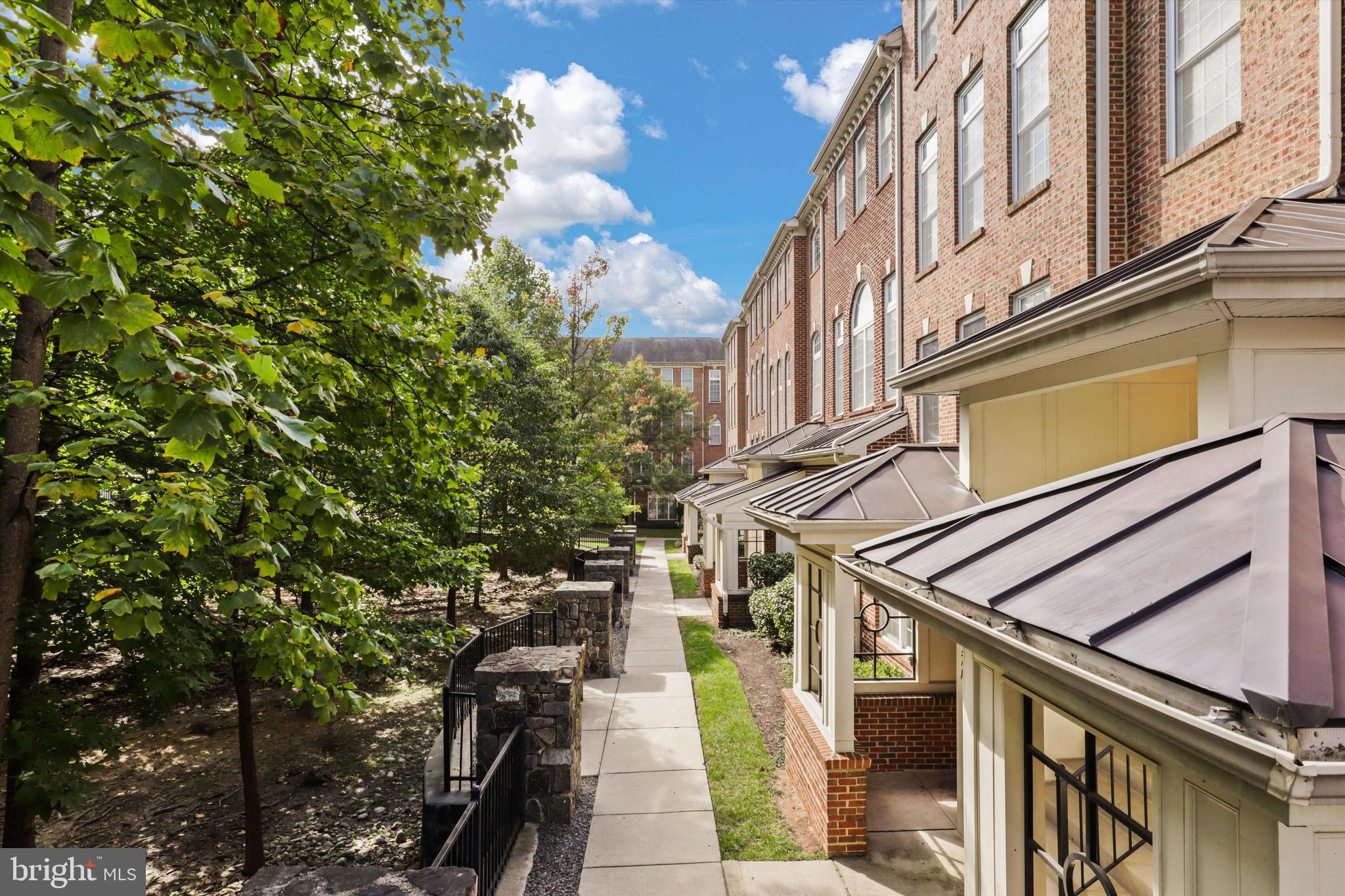 4457-B Beacon Grove Cir #705b