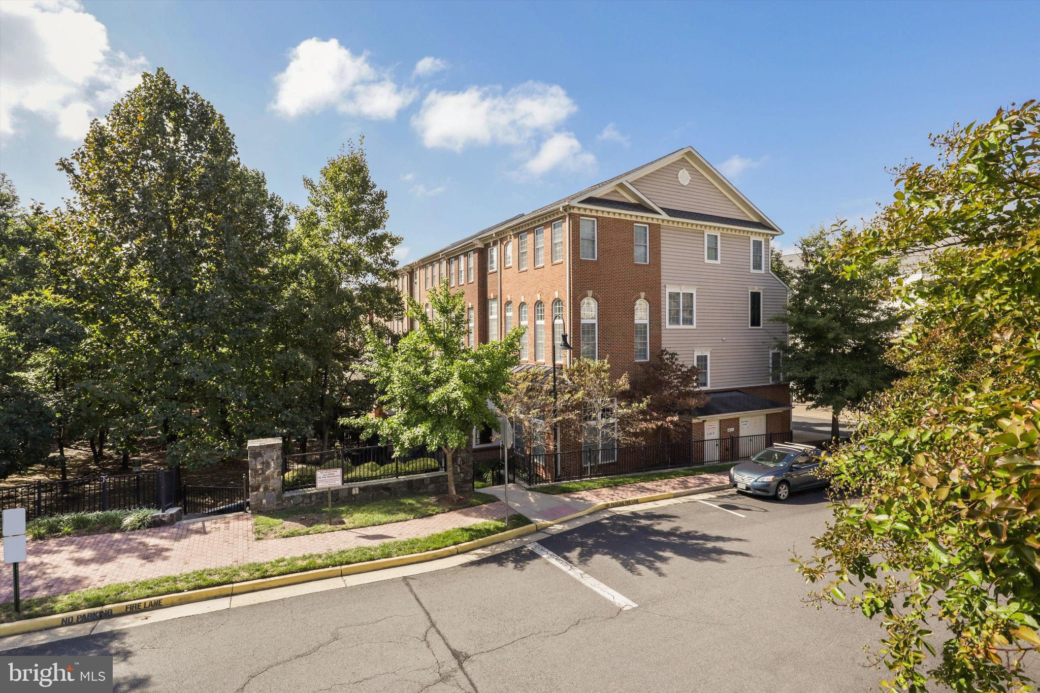 4457-B Beacon Grove Cir #705b