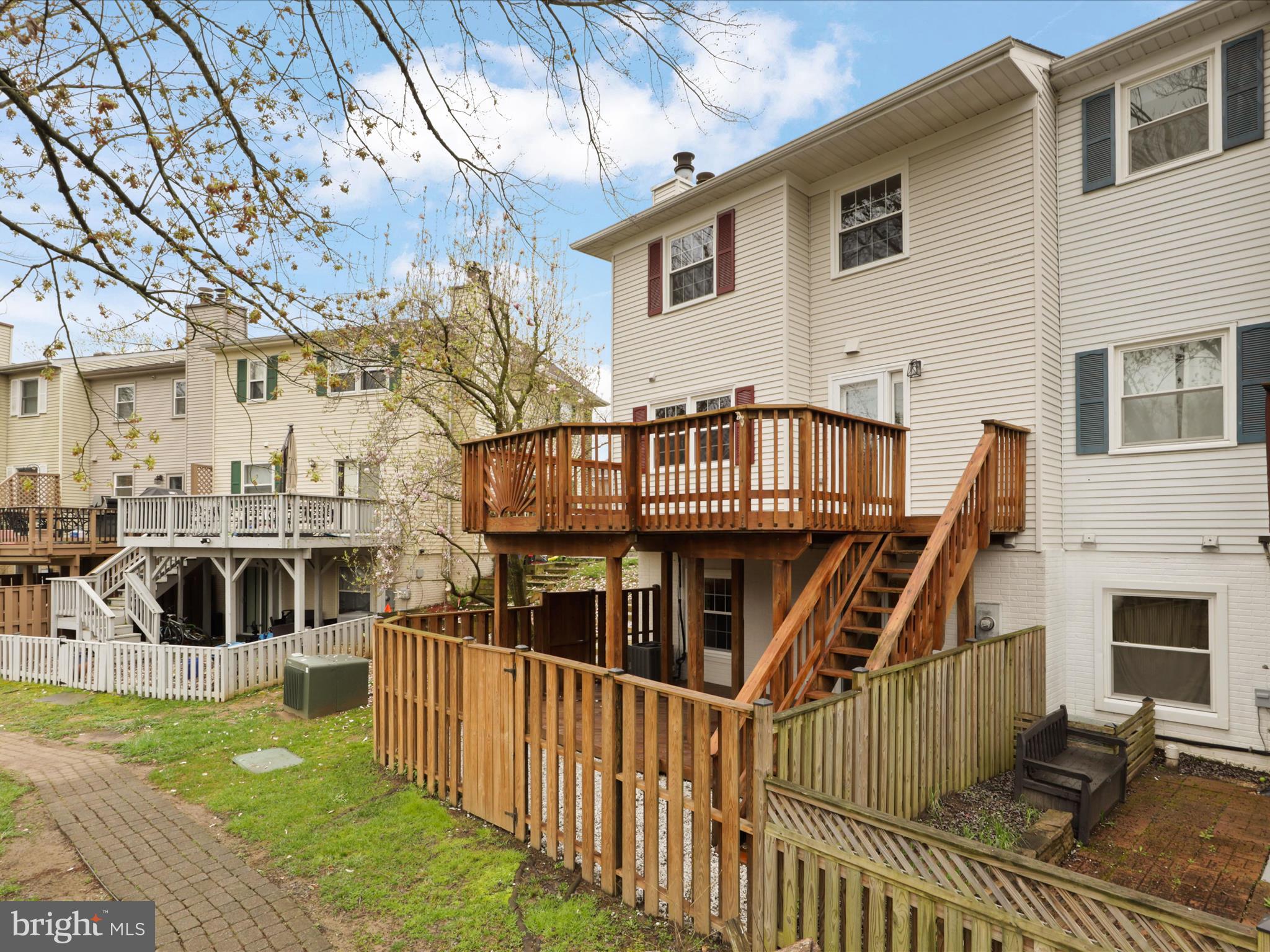 7110 Captains Cove Ct