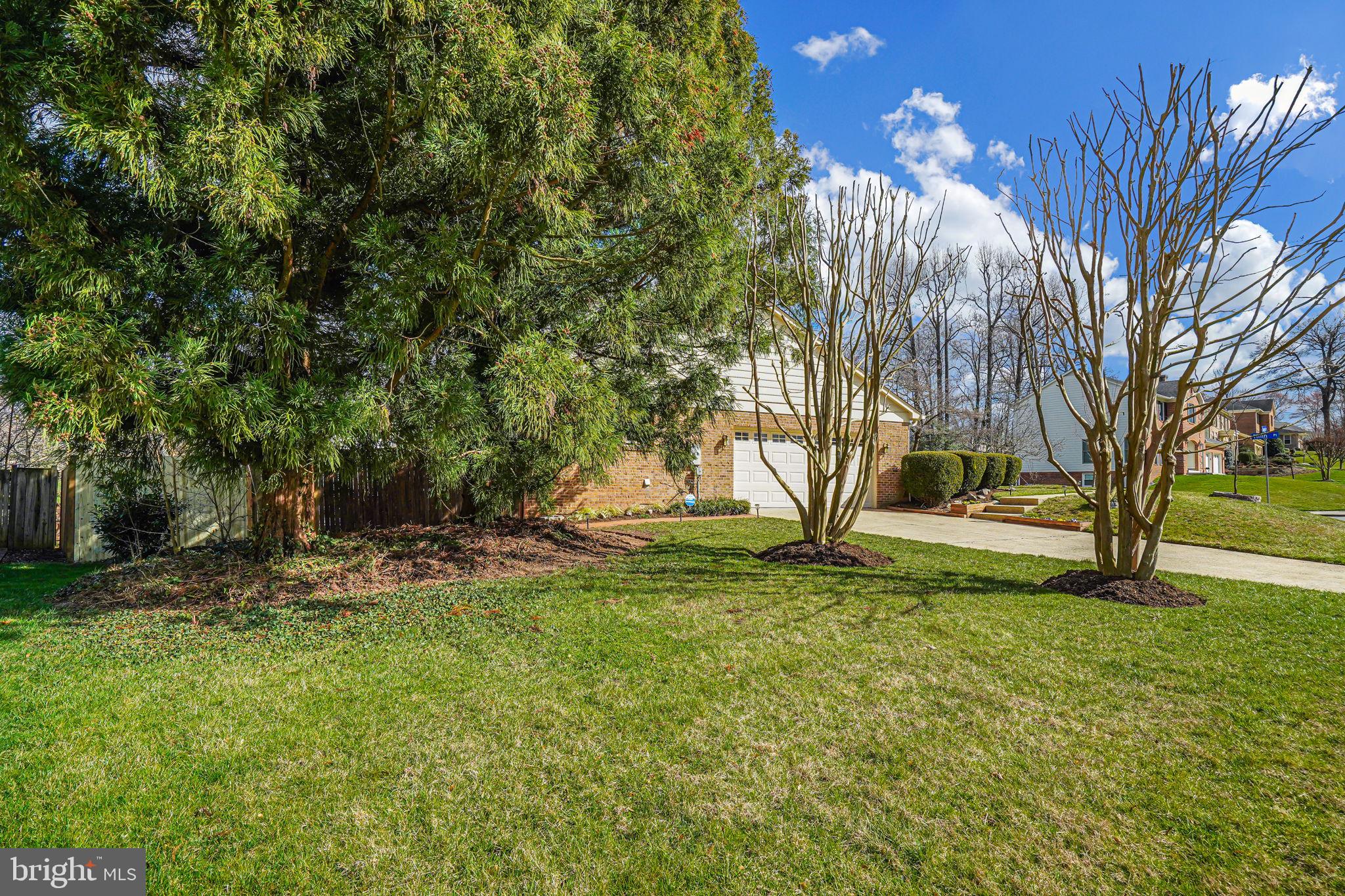 4602 Tiffin Pl