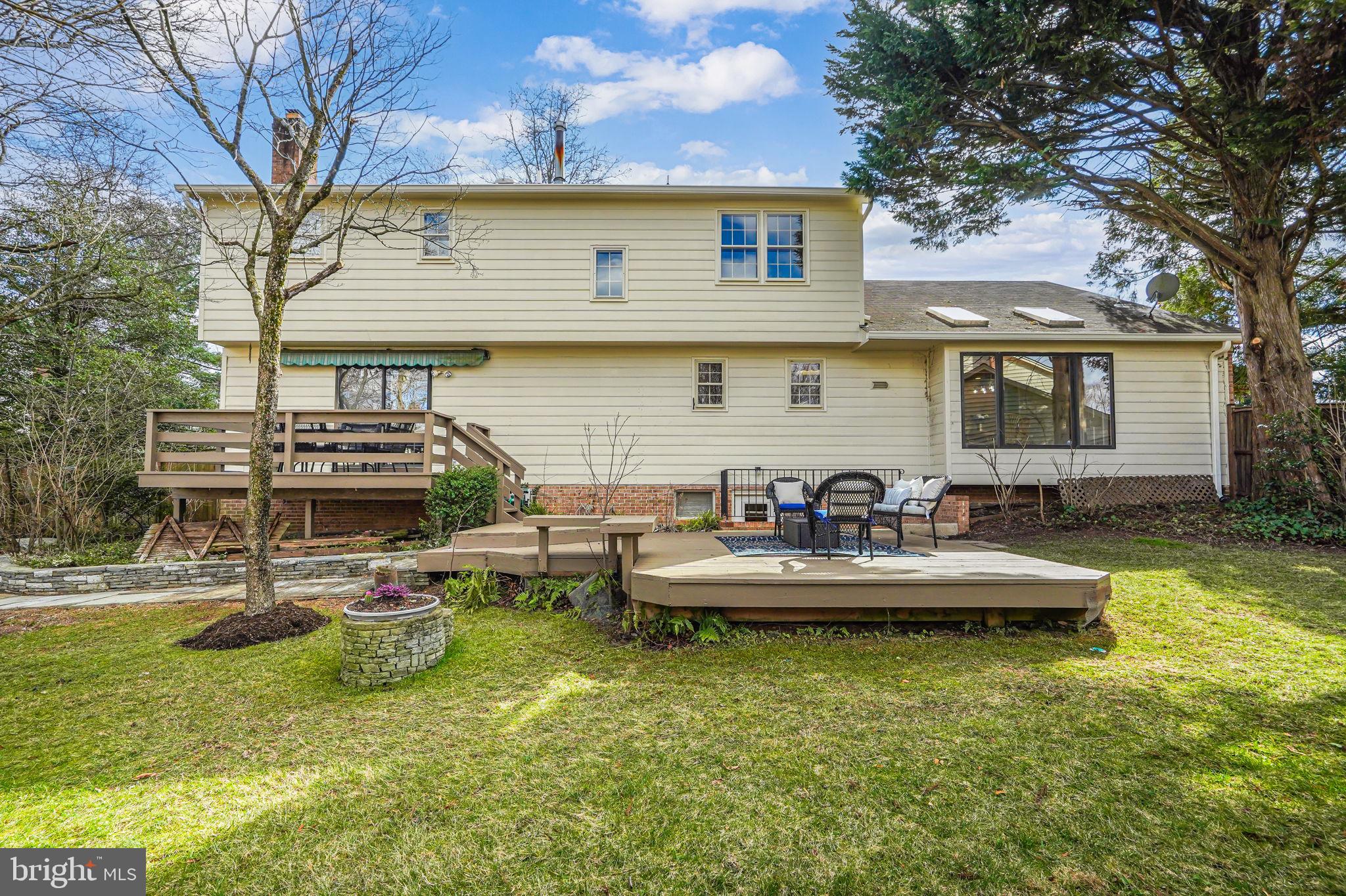 4602 Tiffin Pl