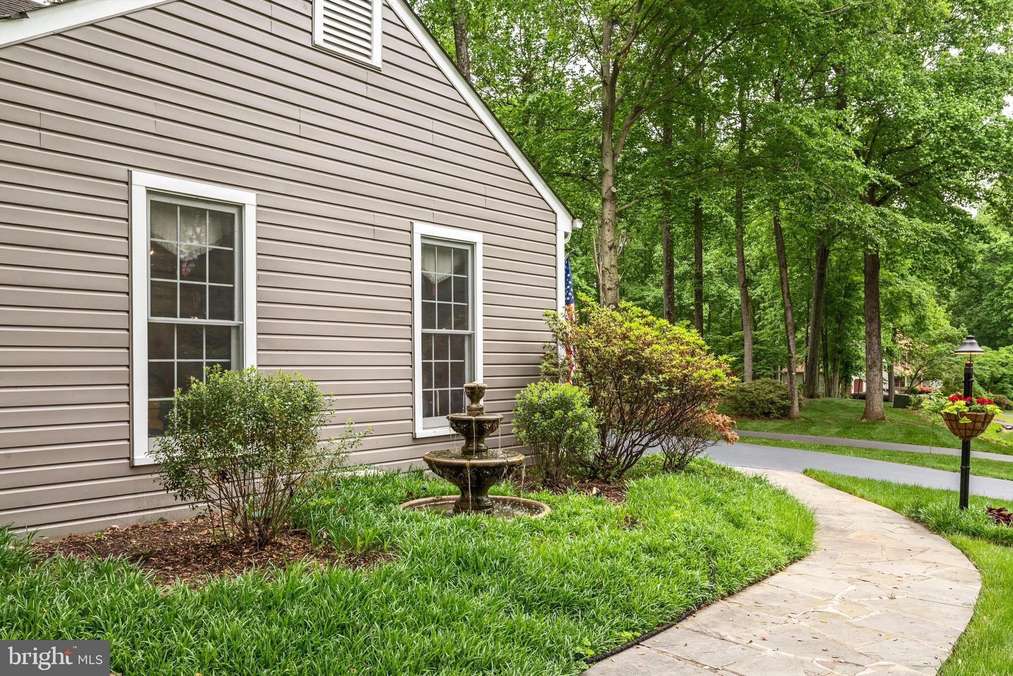 11541 Clara Barton Dr