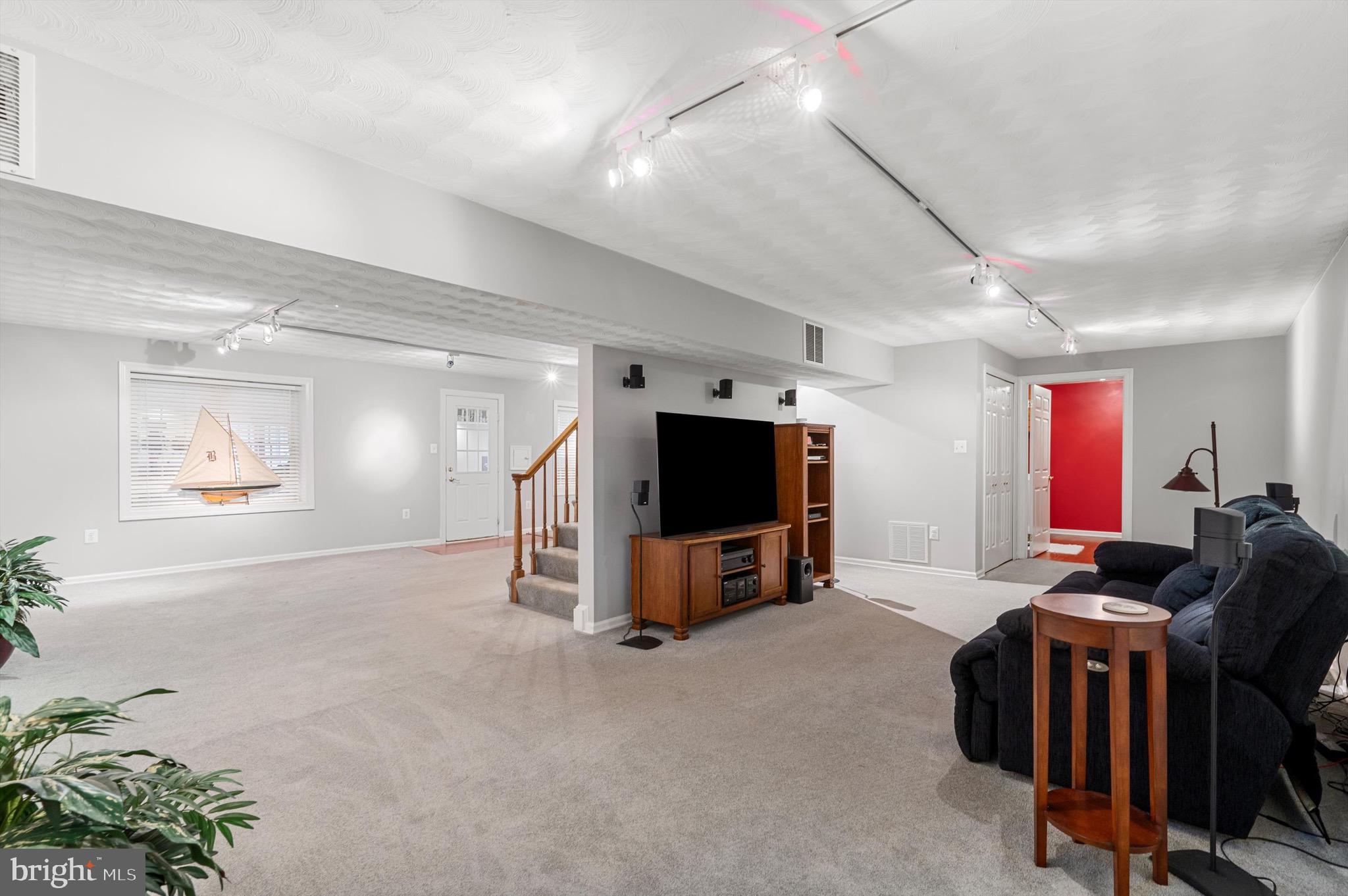 11541 Clara Barton Dr