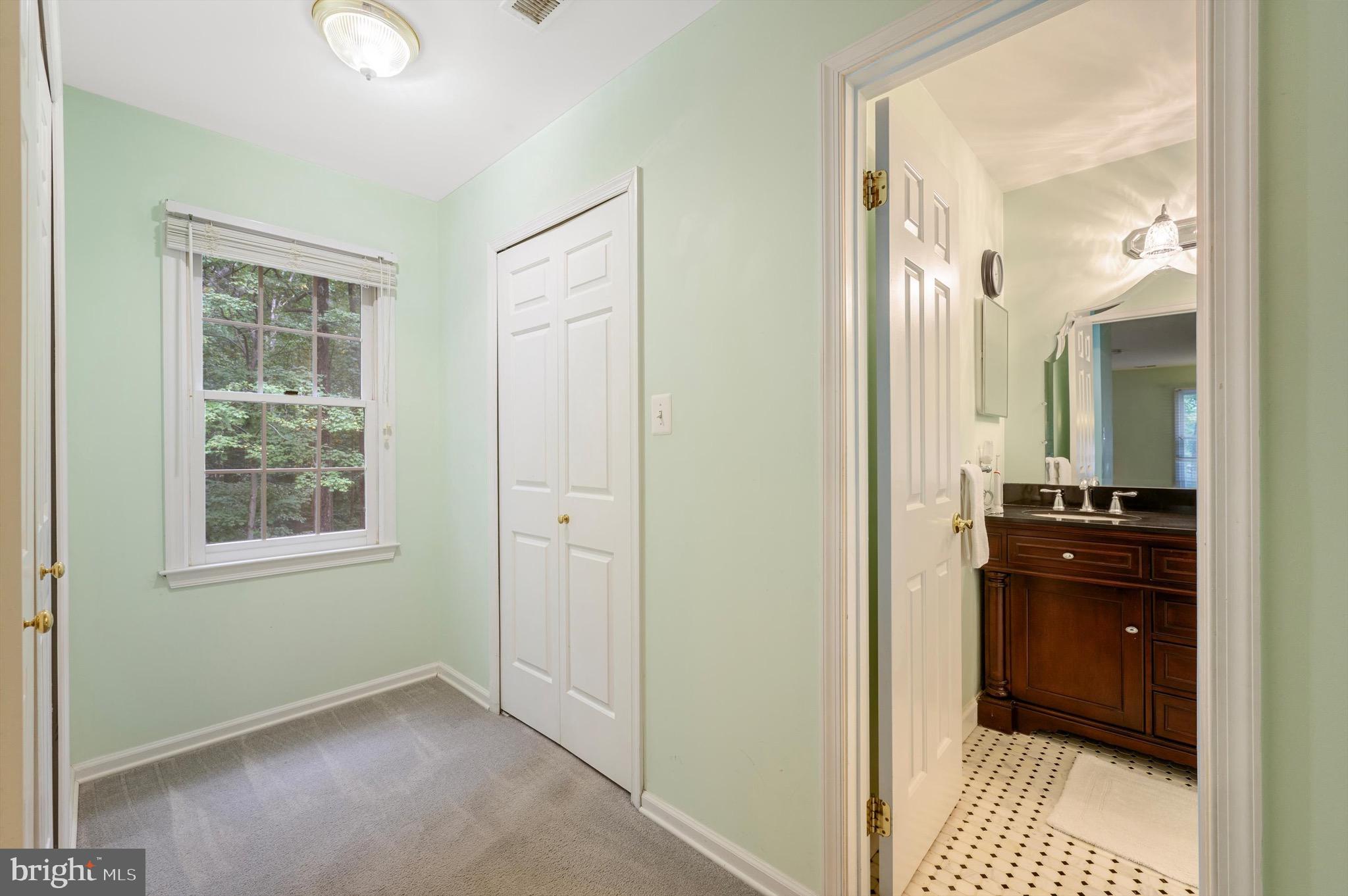 11541 Clara Barton Dr