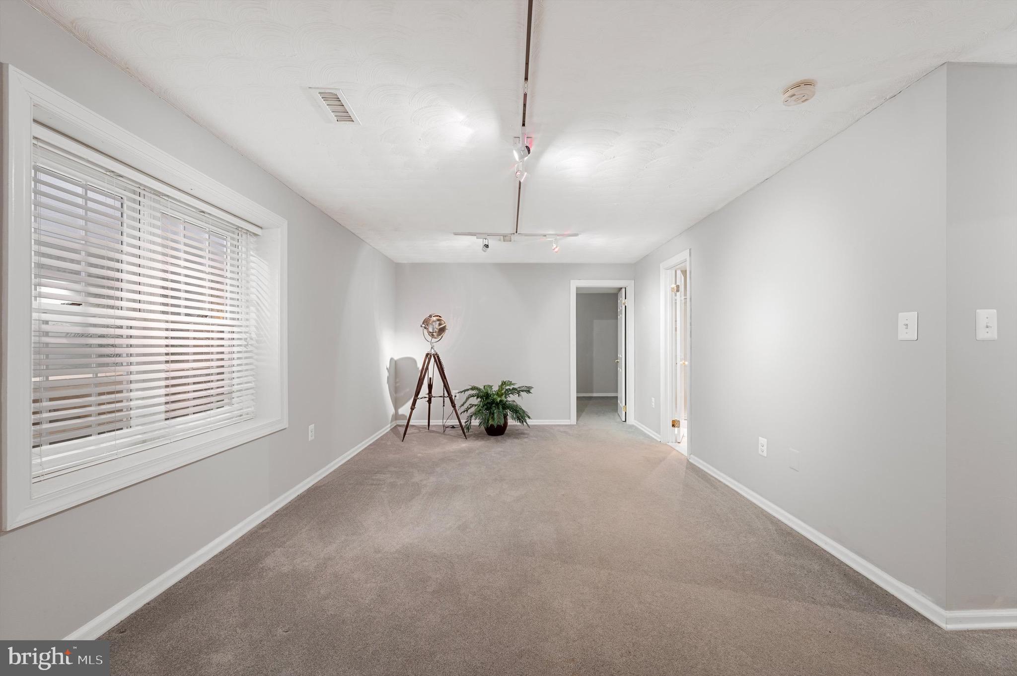 11541 Clara Barton Dr