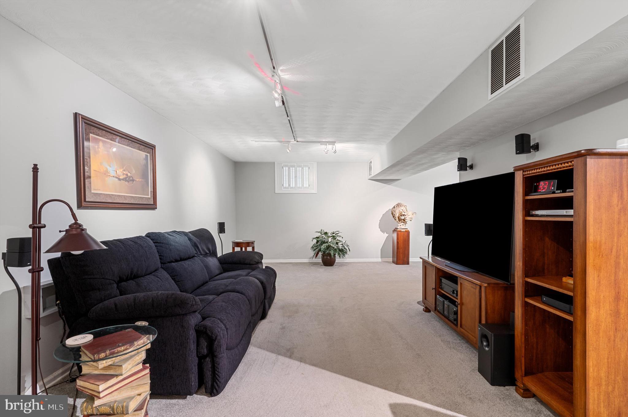 11541 Clara Barton Dr