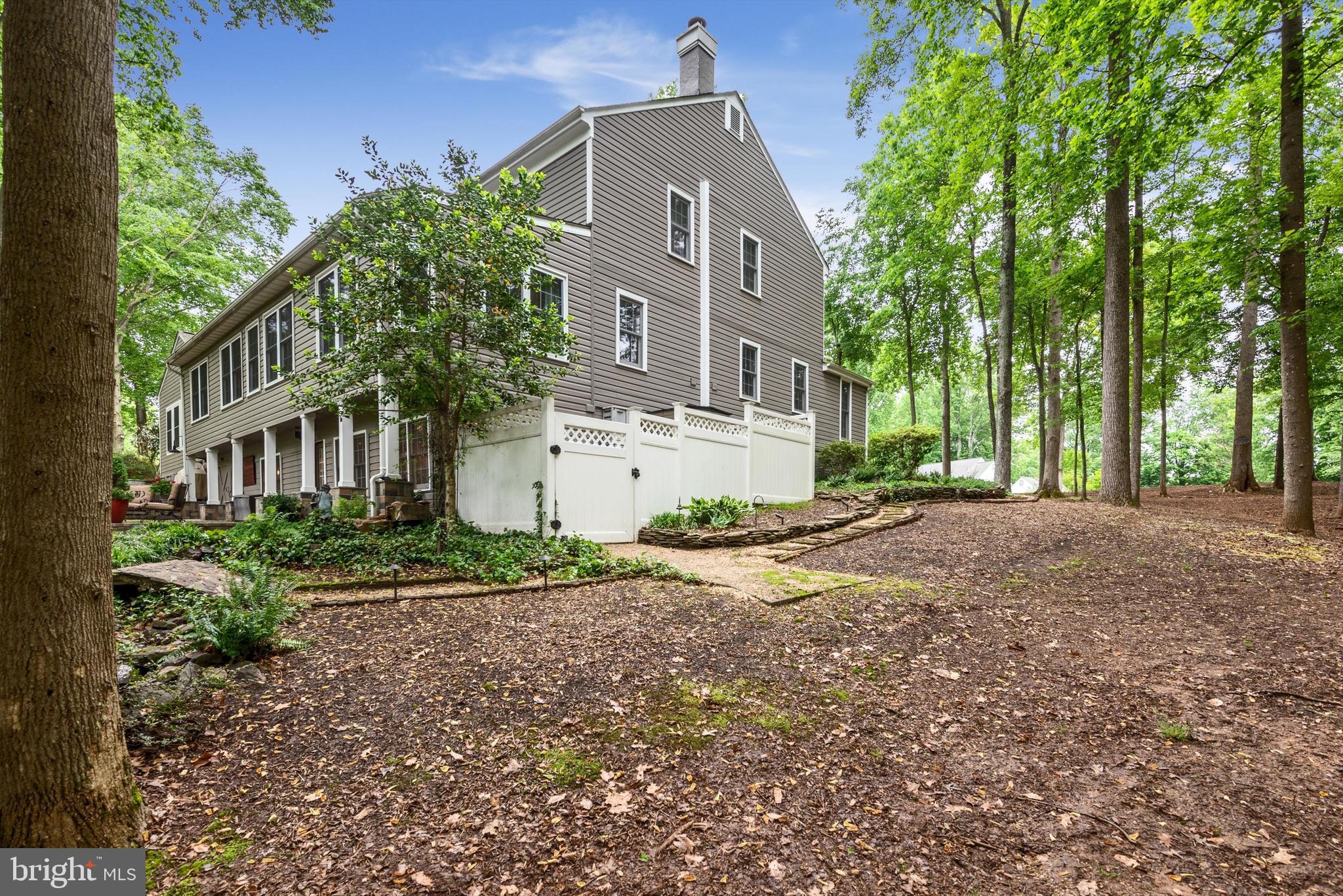 11541 Clara Barton Dr