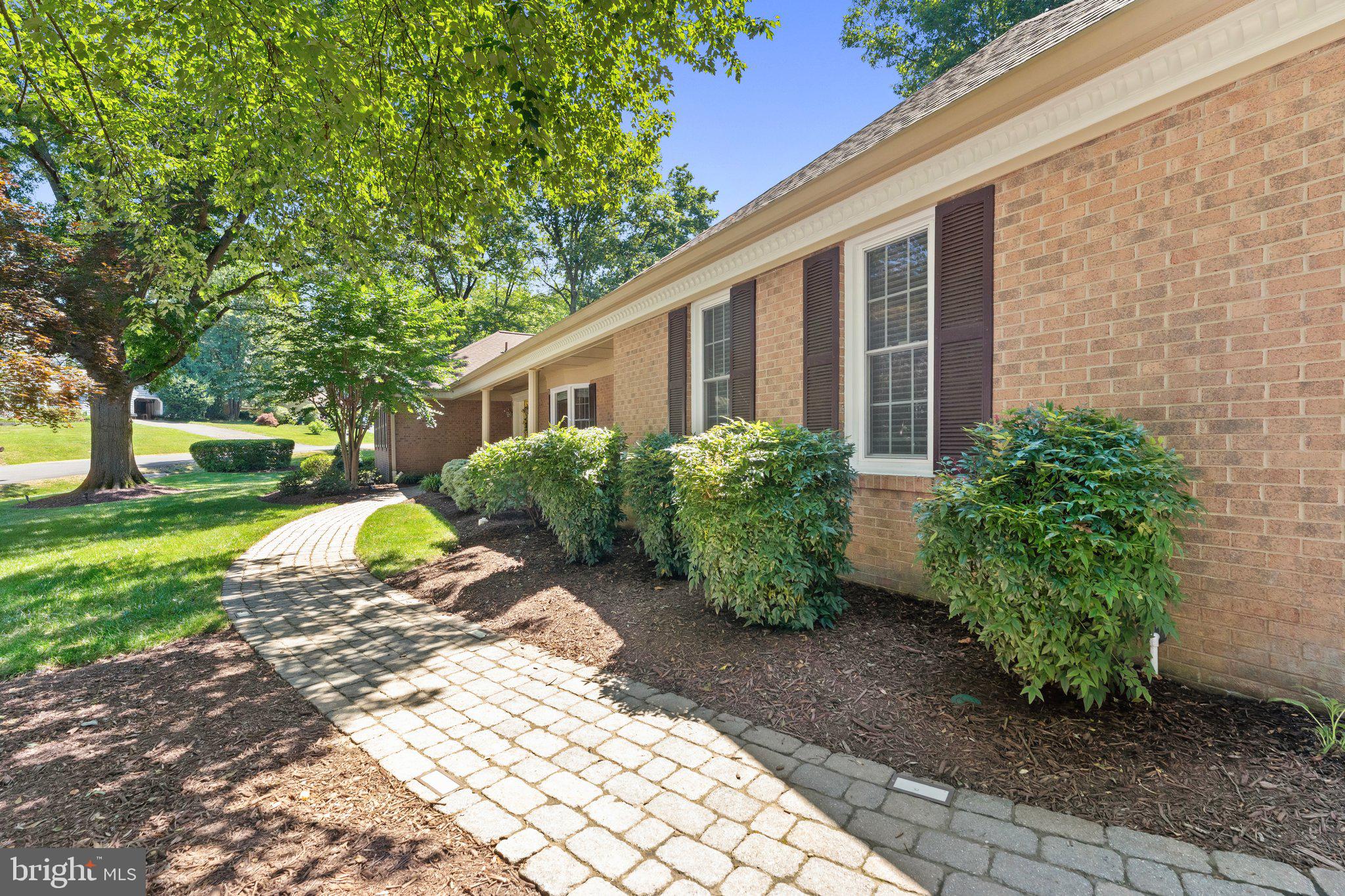 10835 Oakcrest Ct