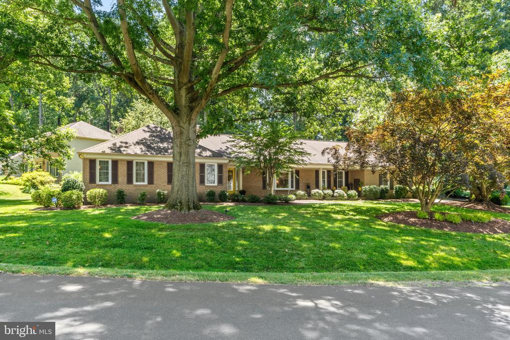 10835 Oakcrest Ct