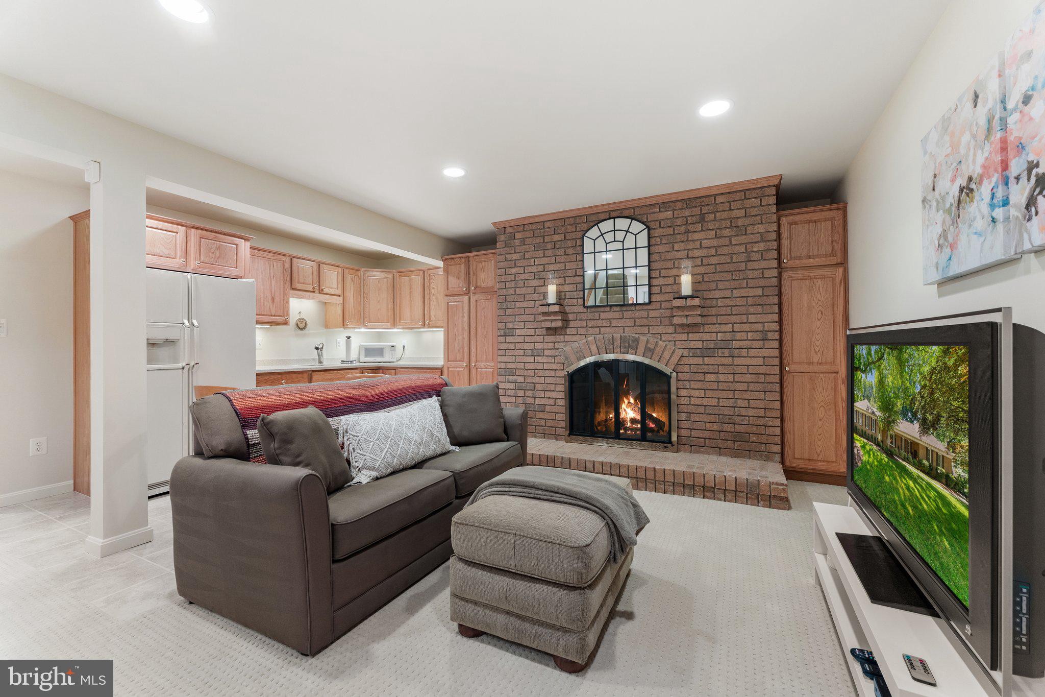 10835 Oakcrest Ct
