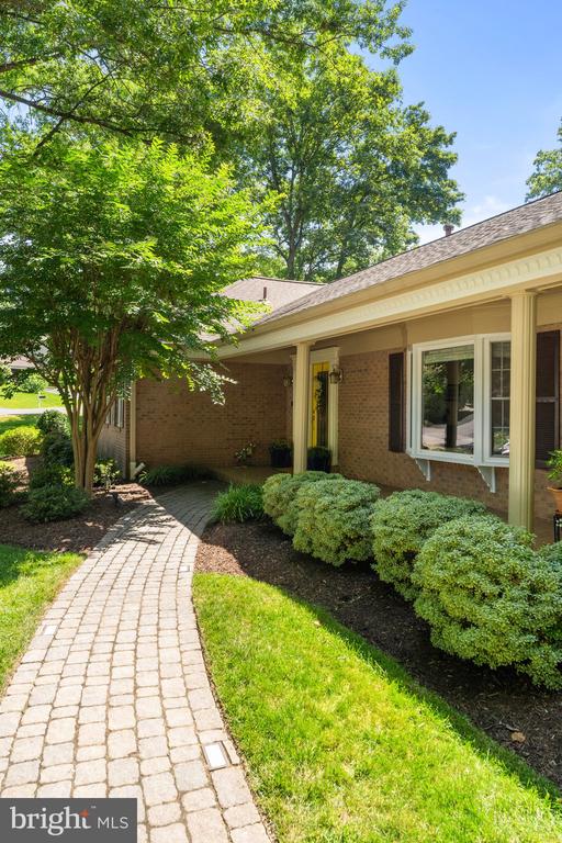 10835 Oakcrest Ct