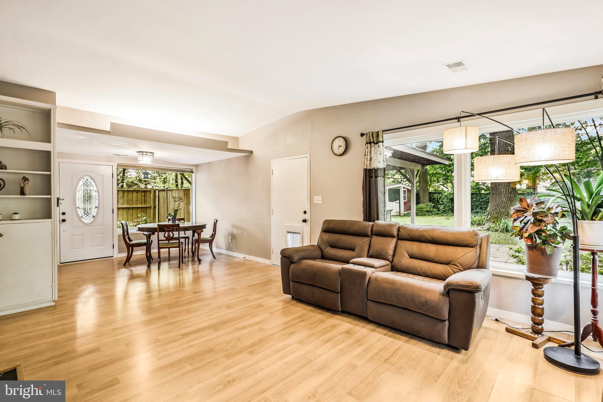 3132 Manor Rd