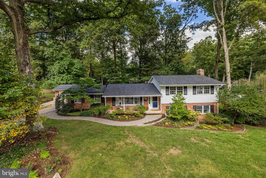 9110 Hamilton Dr