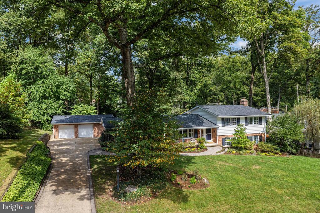 9110 Hamilton Dr