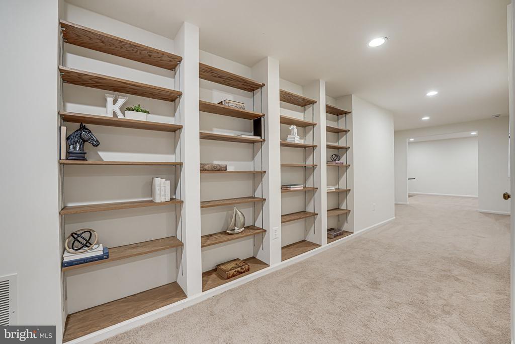 6600 Baymeadow Ct