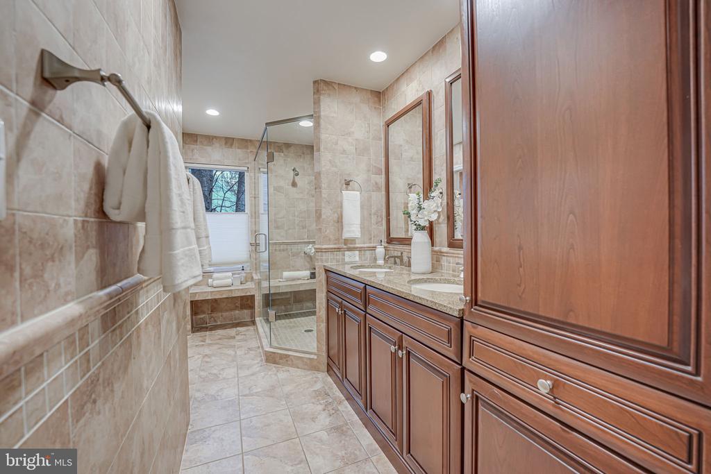 6600 Baymeadow Ct
