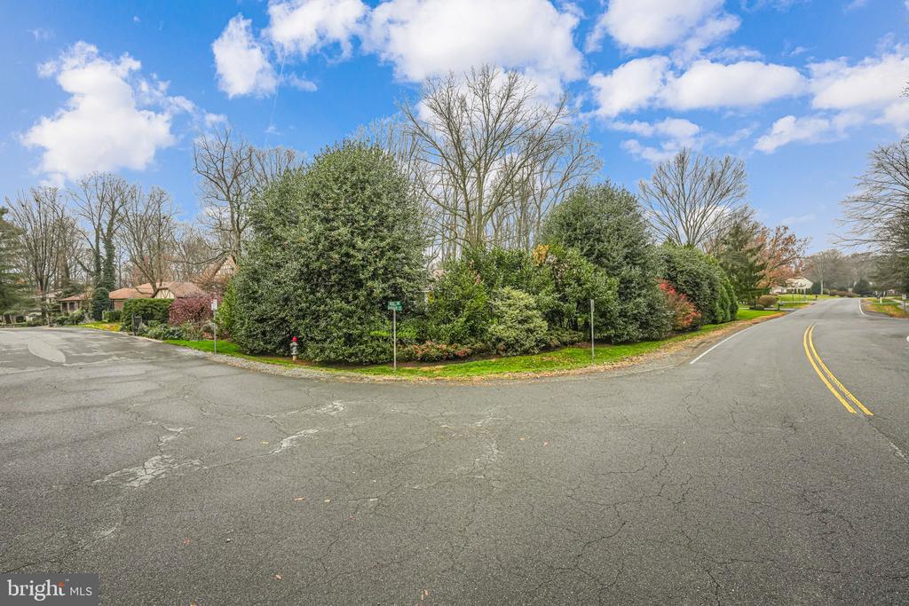 6600 Baymeadow Ct