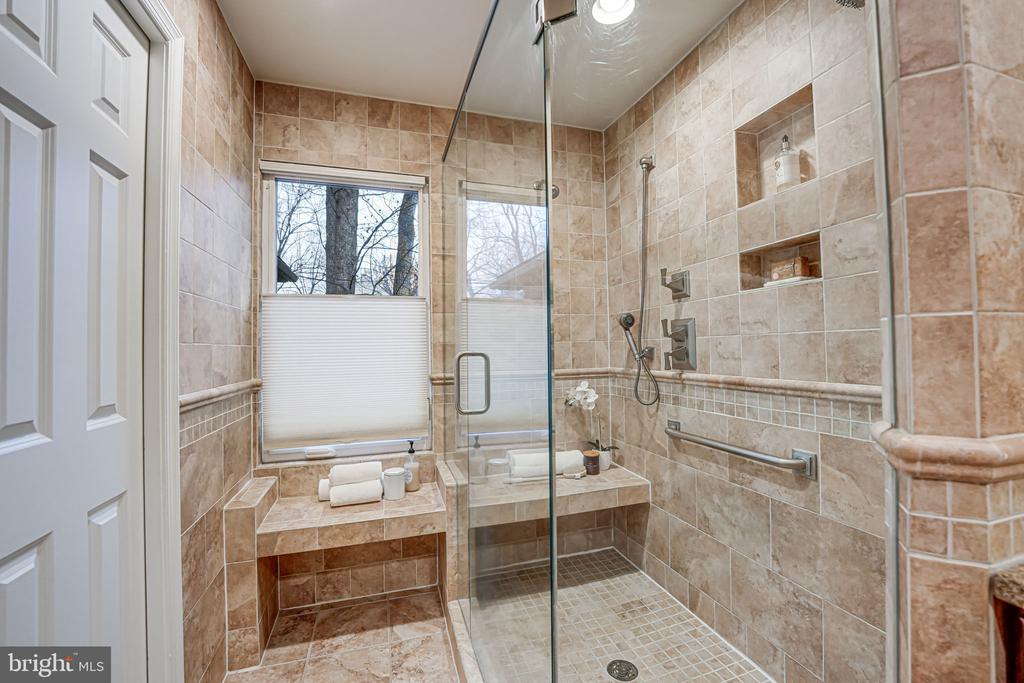 6600 Baymeadow Ct