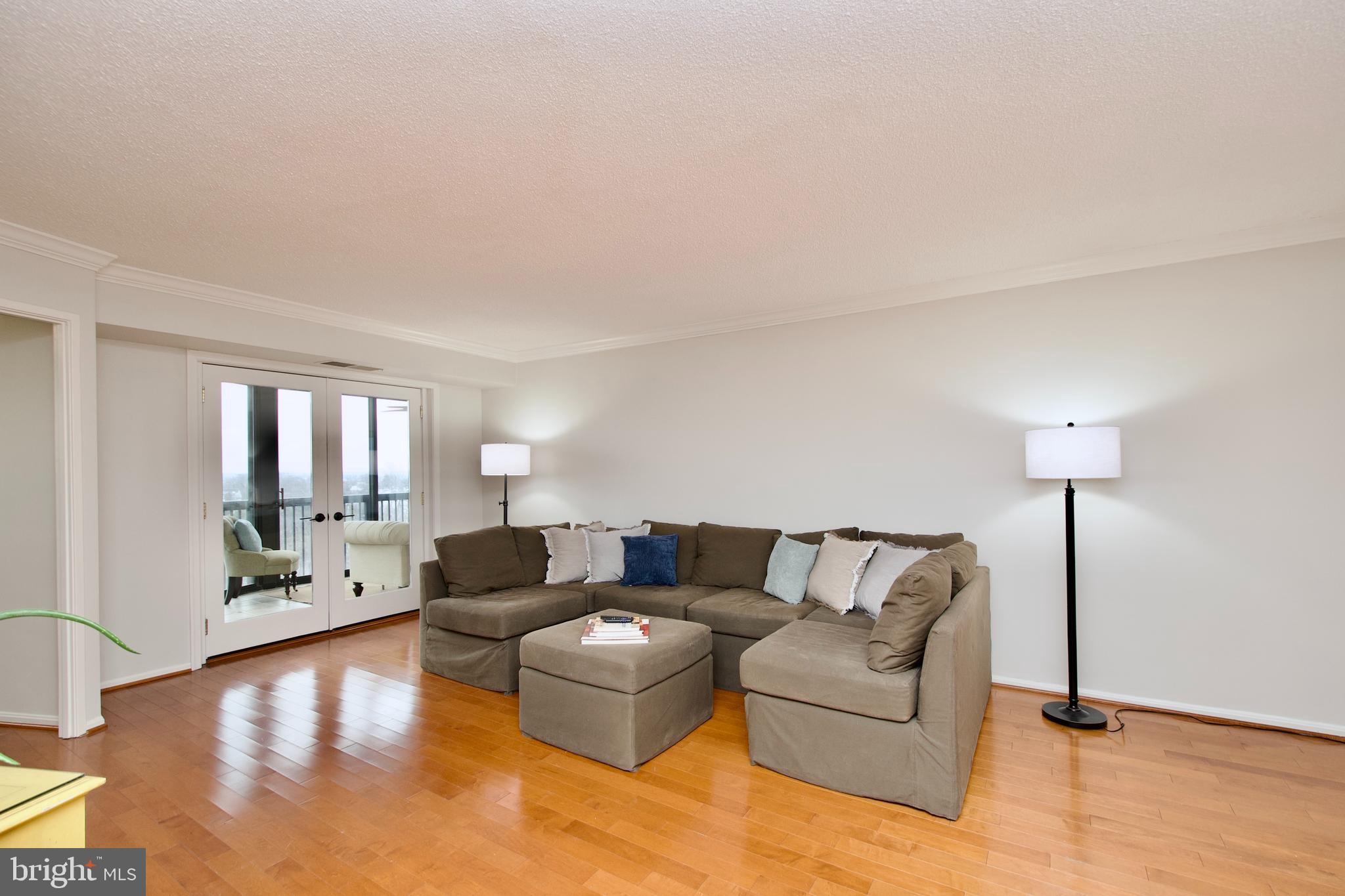 5904 Mount Eagle Dr #1104