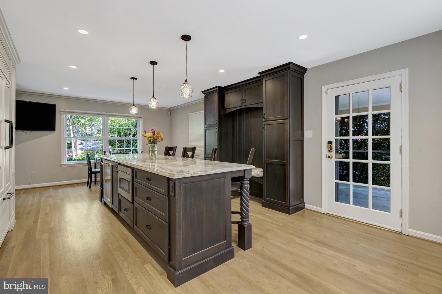 3313 Midland Rd