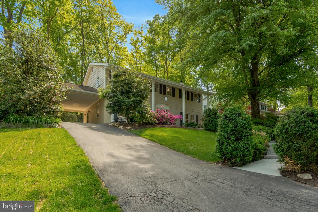 3313 Midland Rd