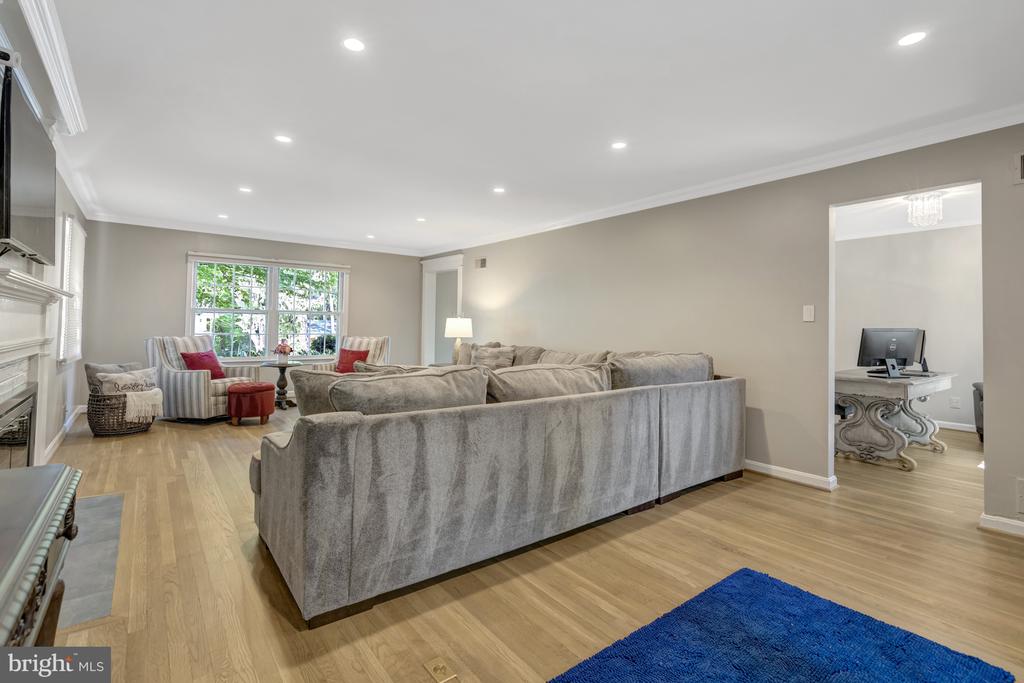3313 Midland Rd