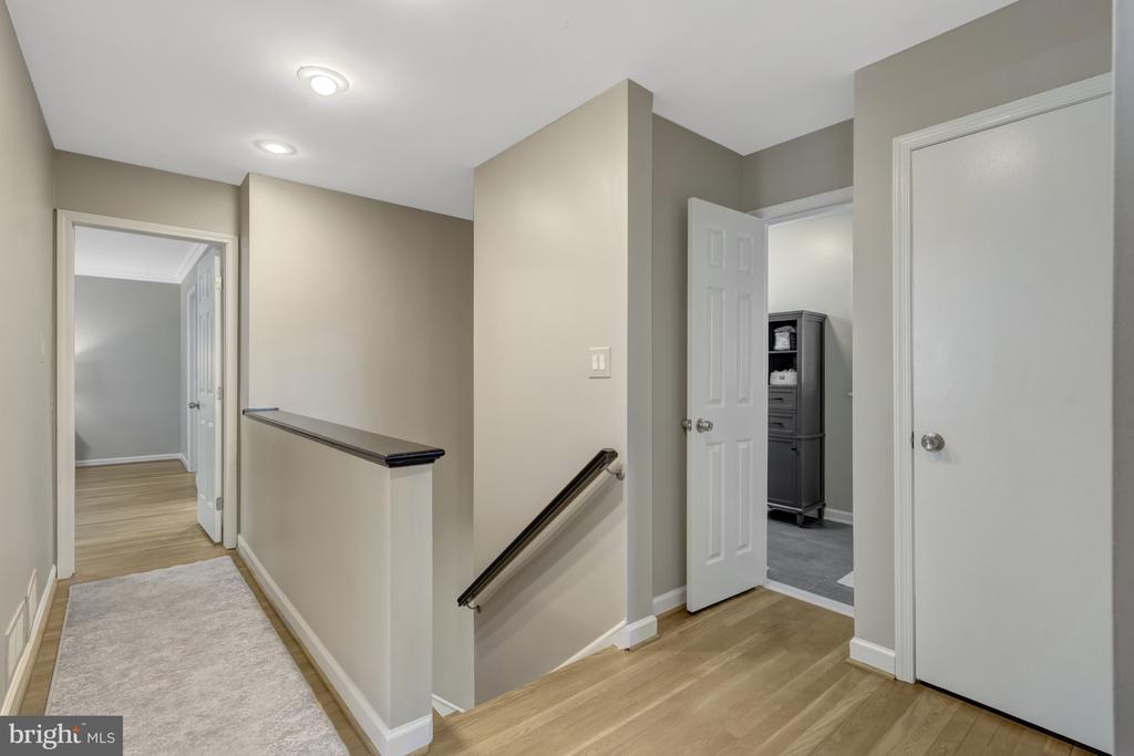 3313 Midland Rd