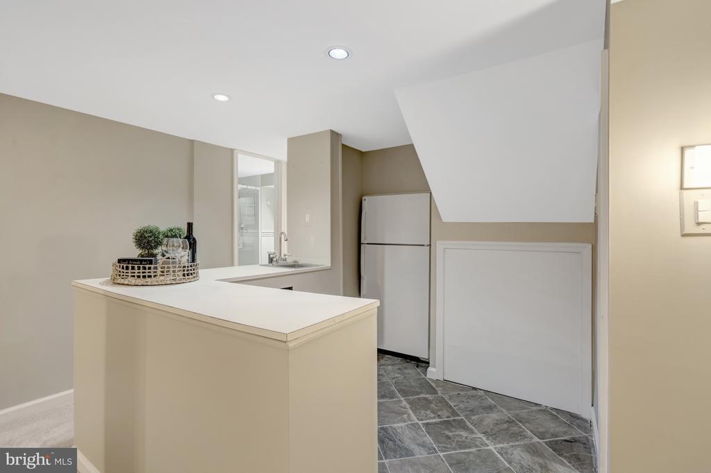3313 Midland Rd