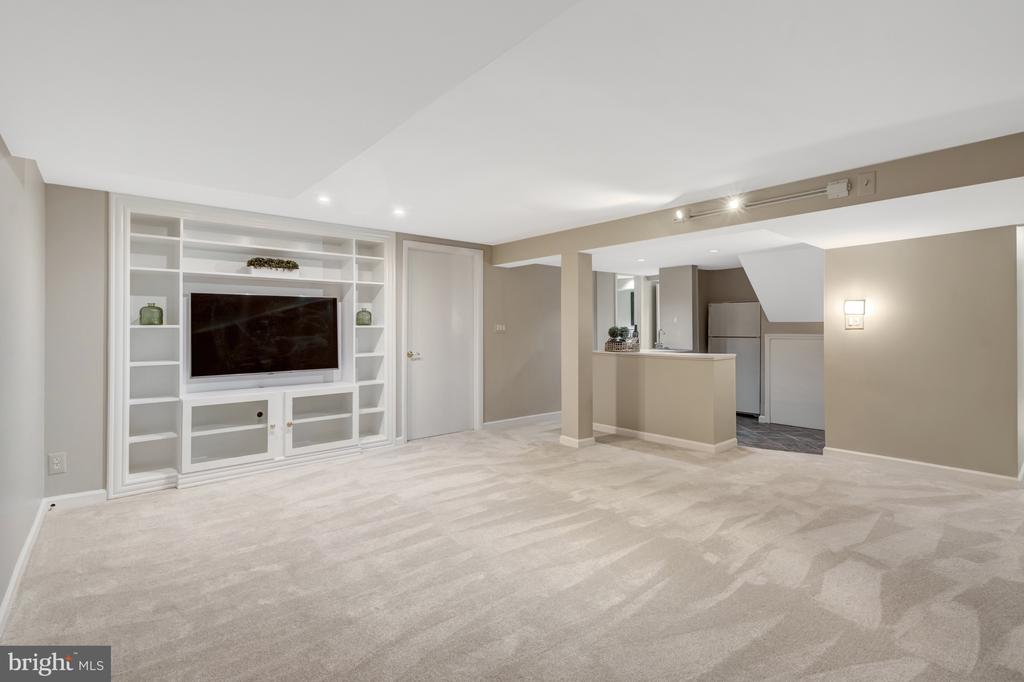 3313 Midland Rd