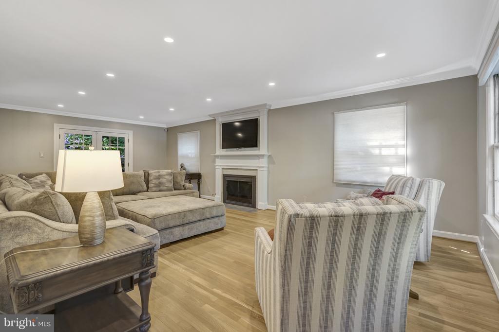 3313 Midland Rd