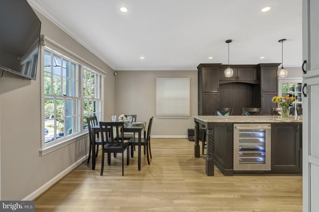 3313 Midland Rd