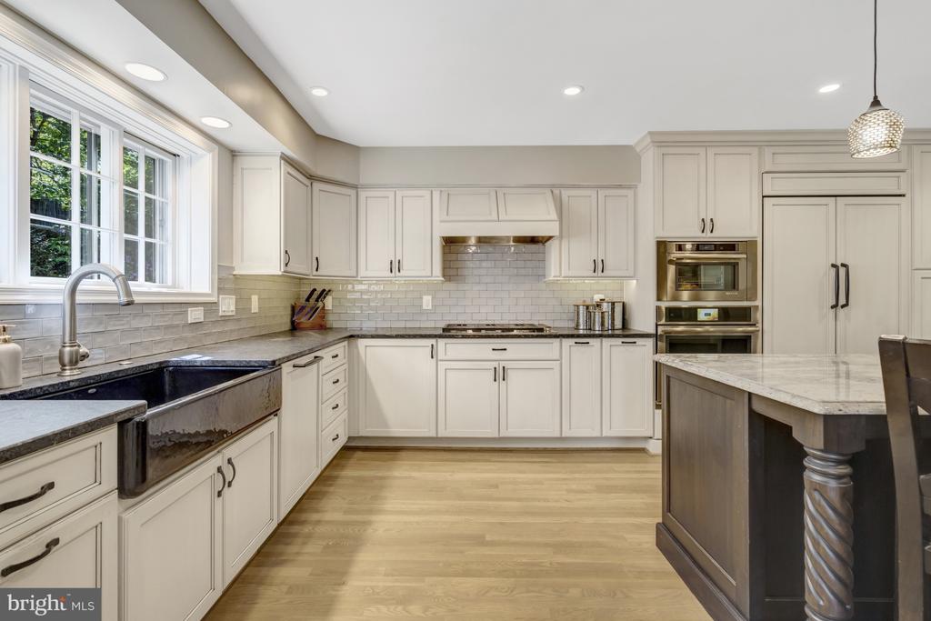 3313 Midland Rd