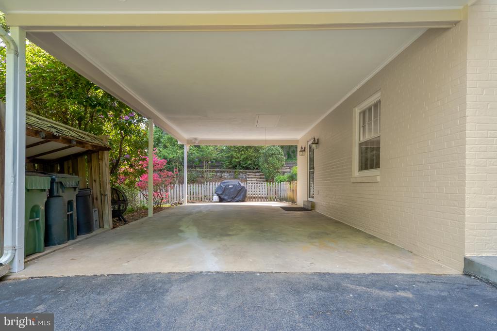 3313 Midland Rd