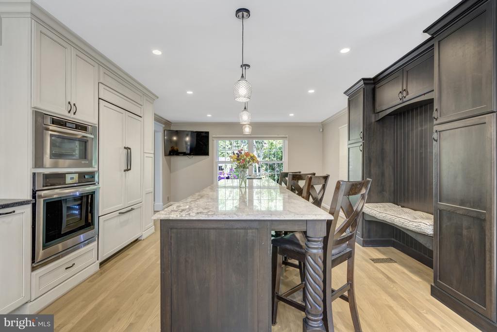 3313 Midland Rd