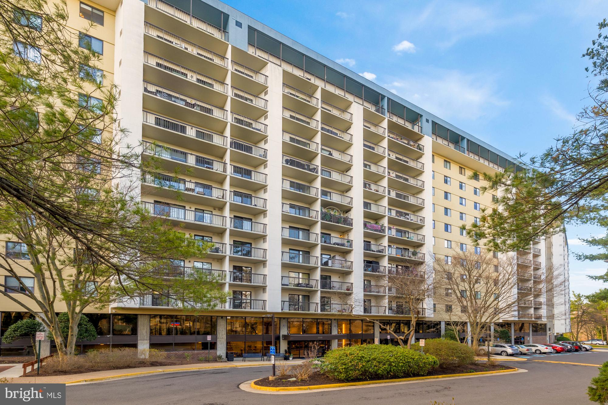 3800 Powell Ln #804