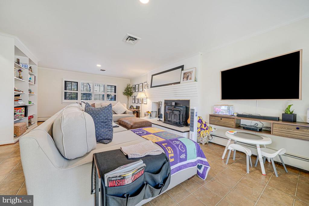 4405 Jackson Pl