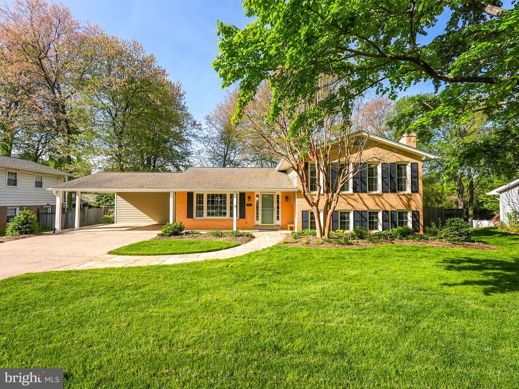 8513 Quaint Ln